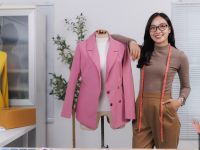 طرق تنسيق اللون الوردي حسب لون البشرة والمناسبة