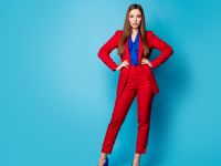 قواعد أساسية لتنسيق الأزرق مع الأحمر