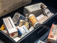 الأدوية الضرورية في حالات الطوارئ وقت الحرب