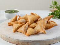 هل السمبوسة مضرة أم صحية؟