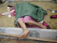 مصرع طفلة إثر إصابتها بشظايا صاروخ إيراني