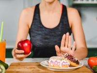 طرق فعّالة للتخلّص من إدمان السكر دون حرمان