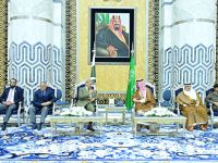 Pakistani PM visits Saudi Arabia