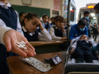 وزعت طالبة بالصف السادس الابتدائي أقراصًا منومة على 5من زملائها 