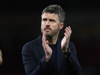 مانشستر يونايتد يدرس تثبيت كاريك بعد سلسلة نتائج قوية