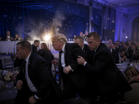 رصاصات تهز واشنطن.. ترامب أصبح الهدف الأول في أمريكا