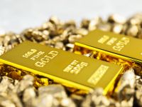 صعود طفيف للذهب مع تراجع الدولار