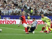 ليونيل ميسي قائد منتخب الأرجنتين يتألق أمام النمسا