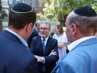Keir Starmer with Jewish community representatives