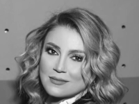 "الله معك يا ابني".. انهيار الفنانة نورا رحال في وداع نجلها..فيديو