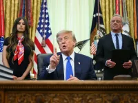 Trump in the Oval Office