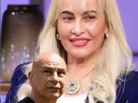 حسام حسن وزوجته