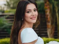 ابنة عاصي الحلاني دانا تنشر لقطات من زواجها المدني في قبرص ..(صور)