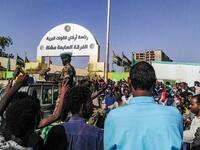 Sudanese protesters chant slogans as they rally in front of the military headquarters in the capital Khartoum on April 9, 2019. Sudan's police on April 9 ordered its forces to avoid intervening against protesters as three Western nations threw their weight behind demonstrators' demands for a political transition plan in the country.
AFP