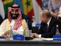 Saudi Arabia's Crown Prince Mohammed bin Salman (L) and Russia's President Vladimir Putin attend the G20 Leaders' Summit in Buenos Aires, on November 30, 2018. 
Alejandro PAGNI / AFP