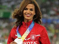 العداءة التونسية حبيبة الغريبي: نالت اللاعبة القادمة من القيروان فضية سباق 3000 م موانع وحطمت رقمها التونسي السابق لتتوج مسيرتها الناجحة وتدعم مشاركة المرأة العربية في الأولمبياد.