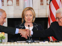 bibi and abbas handshake