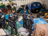refugees camp france 