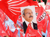 The main contender running against the AKP is the oldest political group in the country, the Republican People’s Party (CHP). Founded by Turkish legend Mustafa Kemal Ataturk, it is based on the strongly secular Kemalist movement, and speaks to the older generation of Raki drinkers and card players of the mid-20th Century.