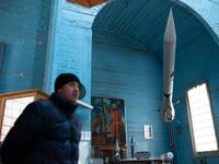 A man visits the space museum located in Saint Paraskeva church in Pereyaslav-Khemlnytsky, a small town some 80 kilometers southeast of Kiev on January 11, 2019.
ALEKSEY FILIPPOV / AFP