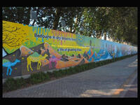 Longest graffiti scroll - Yep. Dubai also has the world’s longest graffiti scroll. More than 100 artists took part in the construction and used up 7,000 spray cans in the process. What does the scroll depict? The UAE’s history, of course.