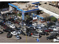 Gas station queues clog up Egypt