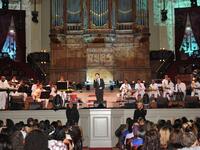 Artist ‘Majed Al Mohandes’ dubbed ‘the prince of Arabic singing’ performs in the Dutch capital Amsterdam. The performance was in front of a large audience of Arab communities in Amsterdam.