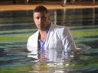 Lebanese artist ‘Fares Karam’ with his new single “Lamsheelak hafi.”