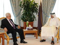 Palestinian President Mahmoud Abbas (L) meets Sheikh Tamim bin Hamad on February 6, 2012 in Doha, Qatar (Getty)