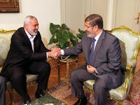 Ismail Haniya with Mohammed Morsi: Friendly support