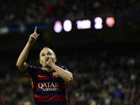 9- لاعب الوسط الإسباني أندريس إنييستا (برشلونة): 21.5 مليون يورو سنوياً (راتب: 15 مليون، مكافآت: 2 مليون، عوائد أخرى: 4.5 مليون).