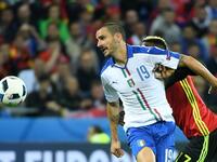 المدافع الإيطالي ليوناردو بونوتشي: خطأ وحيد أمام جمهورية إيرلندا، ولكن ذلك لا يعني أنه لم يكن أبرز مدافعي البطولة، وتحديداً في لقاء الآتزوري أمام بلجيكا الذي صنع فيه الهدف الأول وظهر خلاله بصورة متميزة.