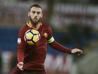 لاعب الوسط الإيطالي دانييلي دي روسي: لعب في صفوف روما لـ 15 عاماً ونصف حتى الآن.