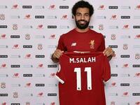 المركز الأول - الجناح المصري محمد صلاح: انتقل من روما إلى ليفربول صيف عام 2017 مقابل 36.9 مليون جنيه استرليني.