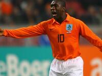 لاعب الوسط الهولندي كلارينس سيدورف: لم تمنعه ولادته في سورينام من الانتقال لاحقاً لهولندا لتمثيل منتخب الطواحين.