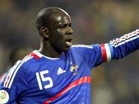 المدافع الفرنسي ليليان تورام: ولد في غواديلوبي التابعة لآنتيل الفرنسية، قبل أن ينتقل لاحقاً لفرنسا ليحقق مع منتخبها الأمجاد