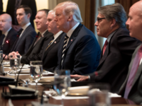 U.S. President Donald Trump (C) holds a lunch meeting with Saudi Arabia's Crown Prince Mohammed bin Salman, and members of his delegation, in the Cabinet Room of the White House in Washington, DC, March 20, 2018.  (SAUL LOEB / AFP)