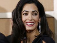 أمل علم الدين: أعلنت المحامية اللبنانية عن حملها بتوأم من زوجها  الممثل الأمريكي جورج كلوني، والتي حظيت باهتمام إعلامي زائد نظرًا لزواجها بنجم سينمائي.
