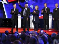 الحزب الديمقراطي الحاكم في أمريكا، لم يسلم أيضا حيث تعرض مؤخرا لهجمات “الهاكرز”، من خلال اختراق شبكة الكمبيوتر المستخدمة لدى الحزب للحملة الرئاسية التابعة للمرشحة “هيلارى كلينتون”، ووفقا لما أعلنه مسئولون أمريكيون فإن الحزب تعرض لهجمات نفذها “هاكرز” روس.
