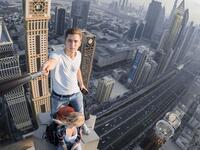 Daredevil couple take nail-biting selfies on Dubai skyscraper date (travel.nine.com.au)