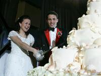 الأمير حمزة بن الحسين ولي عهد المملكة الأردنية سابقاً. هو ابن الملك الحسين من زوجته الملكة نور. التحق بأكاديمية ساندهيرست العسكرية الملكية البريطانية،حاز على سيف الشرف، وهو أرفع تقدير يتسلمه ضابط من خارج بريطانيا. وهو خريج جامعة هارفارد الأمريكية.