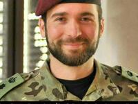 الأمير هاشم بن الحسين ، أصغر الأبناء الذكور للملك الحسين من زوجته الملكة نور . ترأس العديد من المجالات مثل قطاع الطاقة واتحاد كرة السلة ومجلس أمناء متحف السيارات ونادي الرياضات الجوية. ويعمل حاليًا كضابط. ويرأس حاليًا الاتحاد الأردني للكيك بوكس.