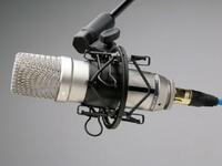 7 من كل 10 اذاعات عربية تدعي أنها في المركز الأول من والأعلى استماعاً بحسب احصائيات عالمية تهتم بالشأن الاذاعي المحلي!