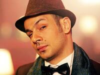  محمد عطيه الفائز بالموسم الأول دخل عالم الغناء والتمثيل ولم يستطع ترك اي بصمة، الا انه وجد الحل أخيرا عن طريق السياسة، وفي يوم وليلة تحول عطية من فنان لناشط سياسي على مواقع التواصل الاجتماعي