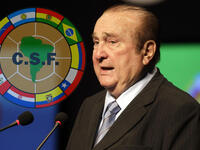 نيكولاس ليوز (باراغواي): عمره 86 عاماً، كان رئيس اتحاد أميركا الجنوبية بين 1986 و2013، عضو سابق باللجنة التنفيذية لفيفا بين 1998 و2013، فاز في ولايتين برئاسة اتحاد باراغواي، واعتزل جميع المناصب الكروية لأسباب صحية وشخصية في أبريل 2013.