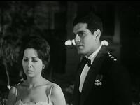 عمر الشريف وفاتن حمامة:  خلال تصوير مشاهد "صراع في الوادي" طلب  الشريف من المخرج أن يتدخل في طلب يد فاتن للزواج، بعد موافقتها على القبلة في المشهد والتي لطالما رفضت تأديتها بأفلام سابقة، ومن أجل الزواج قام بتغيير ديانته من المسيحية إلى الإسلام.