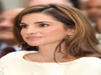 قامت الملكة رانيا العبدالله بتهنئة نداء شرارة بعد فوزها في برنامج المواهب ذا فويس عبر حسابها الخاص بموقع التواصل الاجتماعي تويتر.