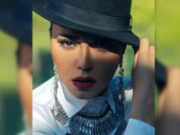 Rania did not appear wearing a swimsuit in the new photos