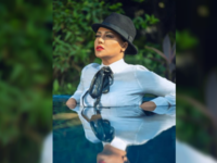 Rania did not appear wearing a swimsuit in the new photos