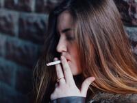 التوقف على التدخين يزيد الوزن: على الرغم من أن النكوتين ينشط عملية الأيض، إلا أن أثره منخفض، كما أن من الأفضل للصحة أن تكون من غير المدخنين وبوزن زائد قليلًا، عن الاعتقاد بأن الأمر سيسبب زيادة الوزن.